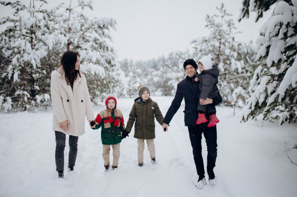 Family-Having-Fun-on-Snow