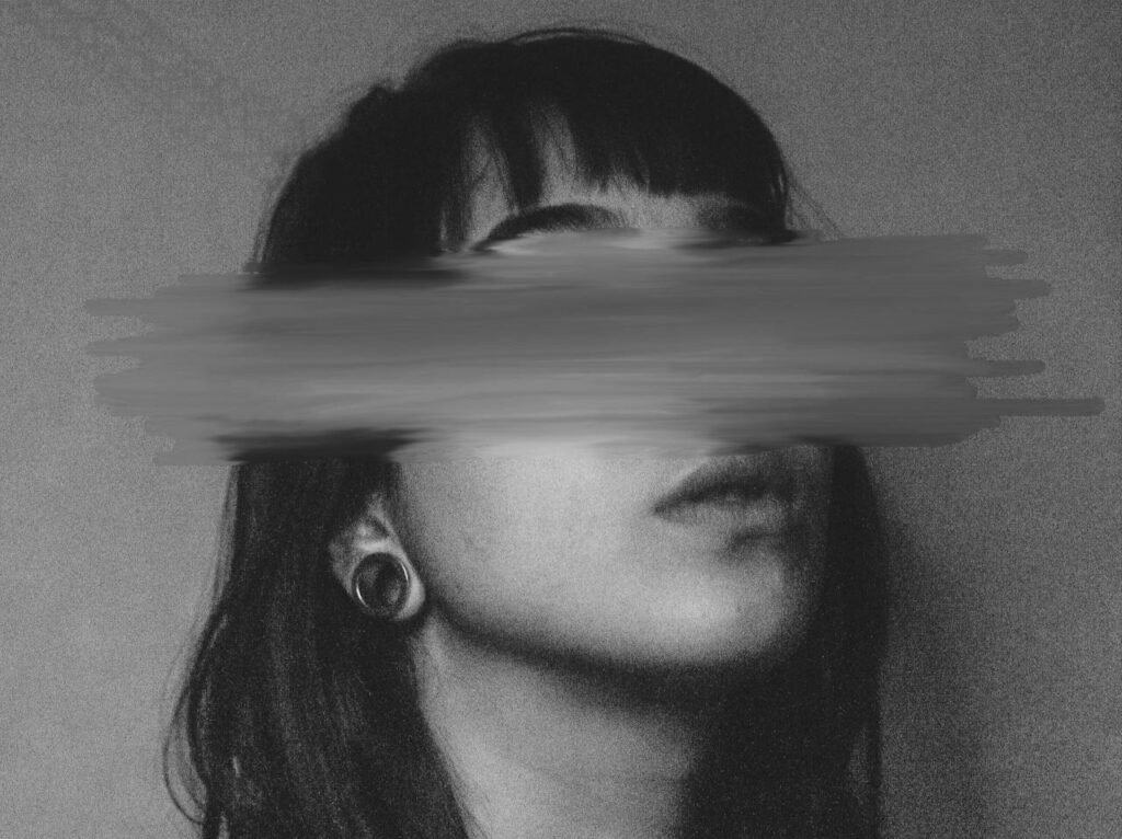 Woman-with-smeared-eyes-in-studio
