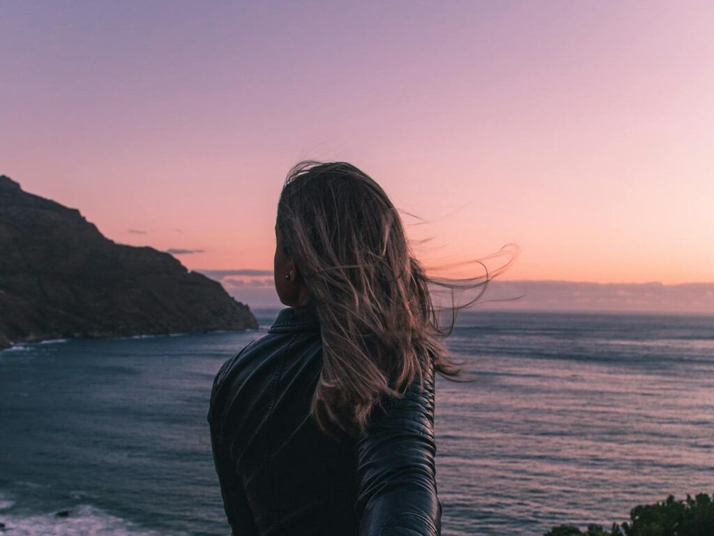 woman-close-to-sea